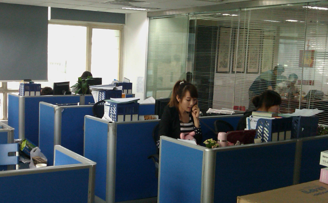 全屋原木家具定制在星级酒店装修中的应用与选材分析